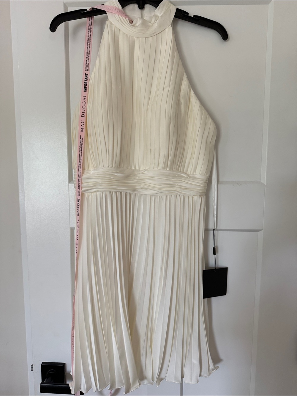 NWT Mac Duggal Cream Pleated Halter Mini Dress